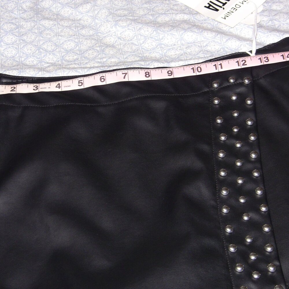 Telepatia Black Pleather Studded Skort - NWT - size M - Picture 5 of 11